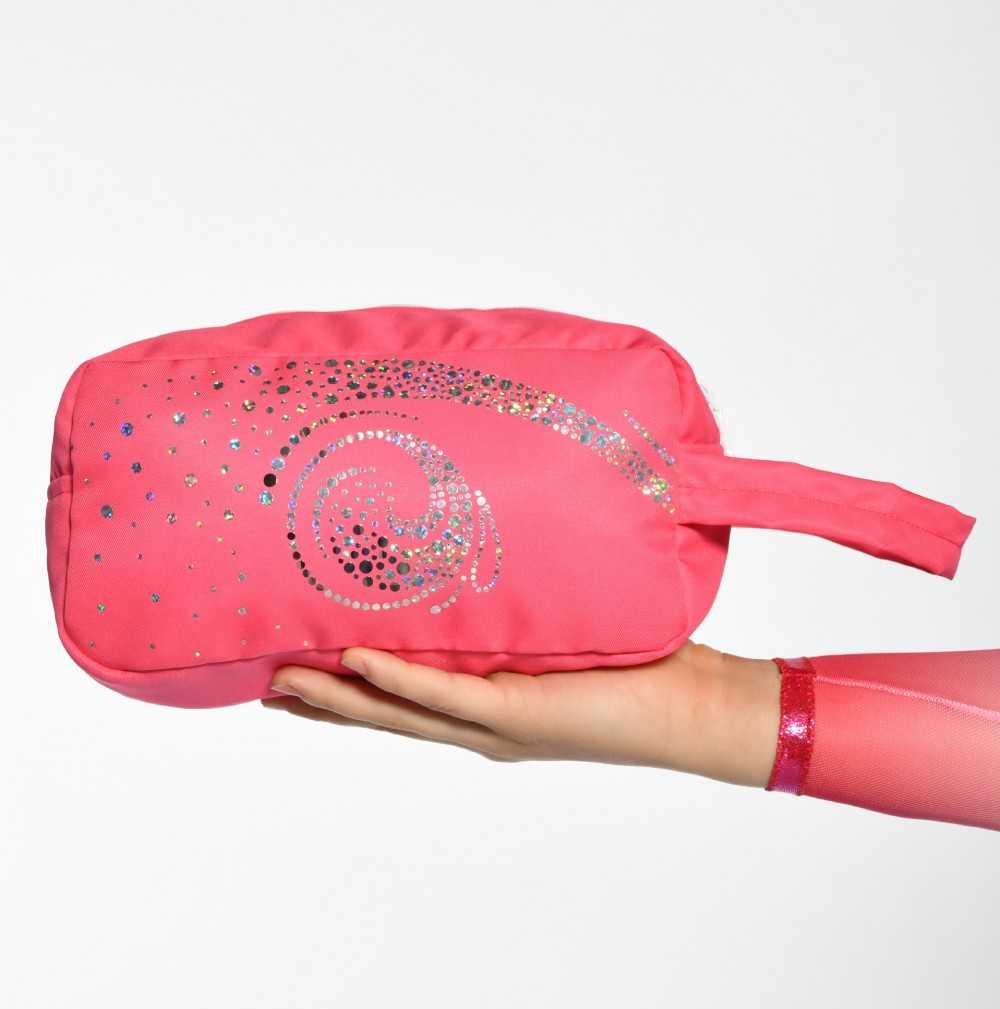 Détail du sac à maniques rose